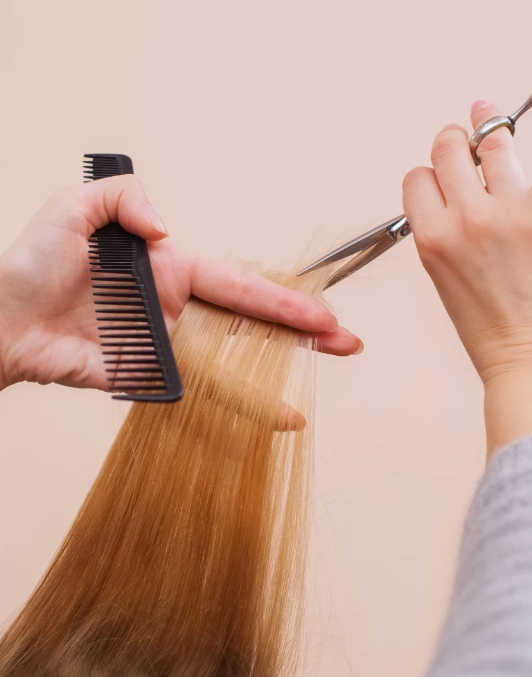 strzyżenie długich włosów